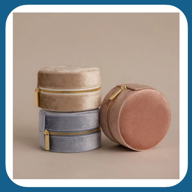 Round Velvet Jewelry Case