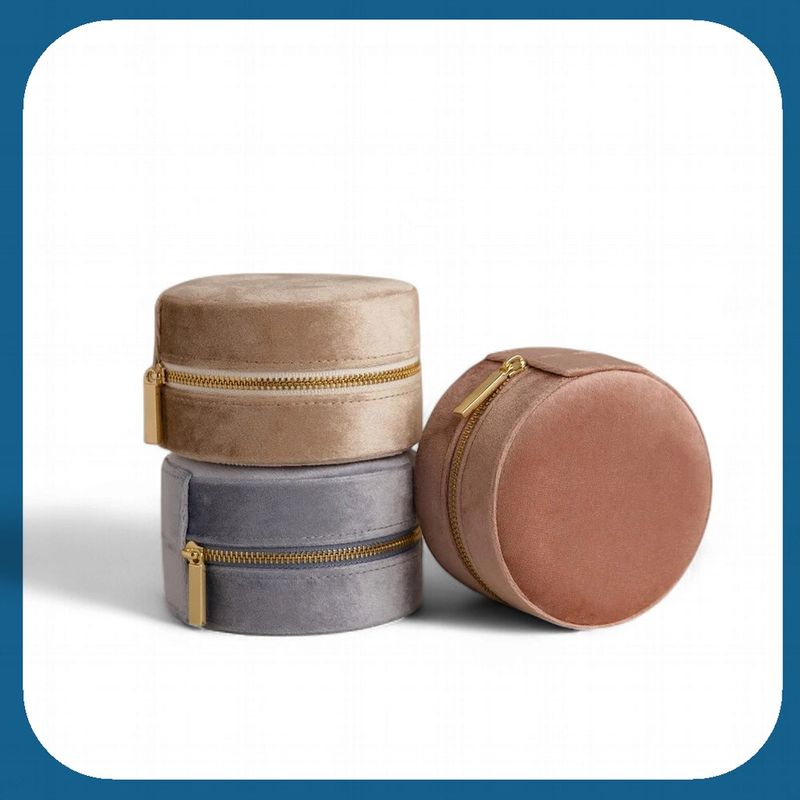 Round Velvet Jewelry Case
