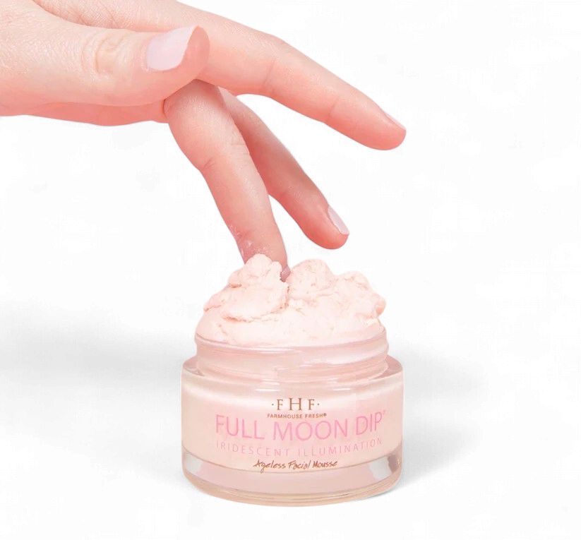 Full Moon Dip Illumination Mousse w/ Retinol + Peptides 1.7oz
