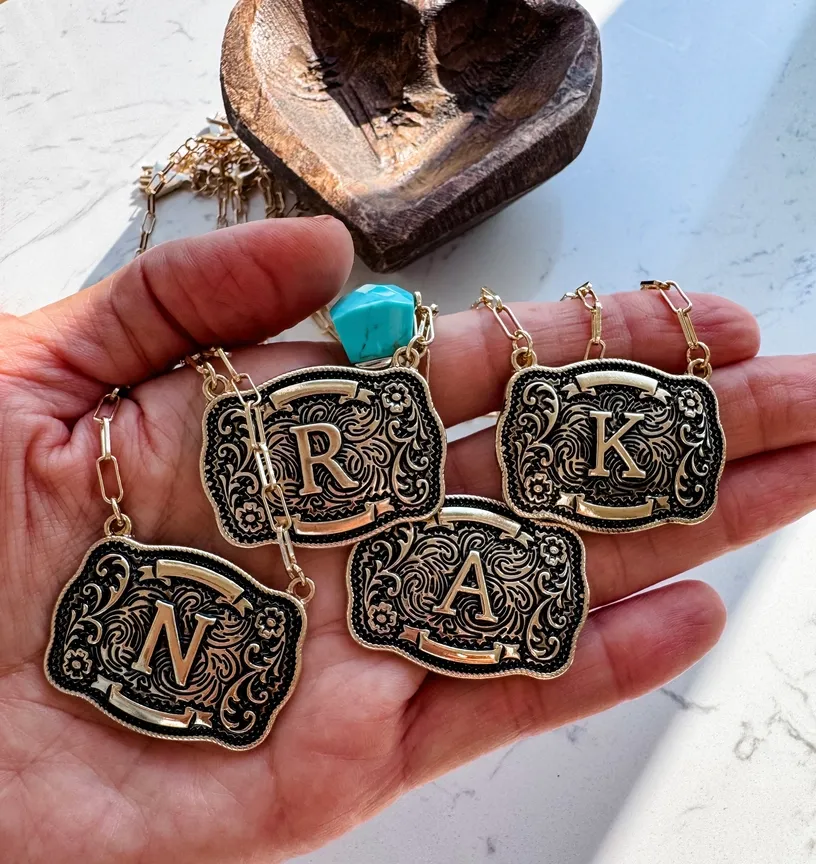 Sw Buckle Neck P Gold