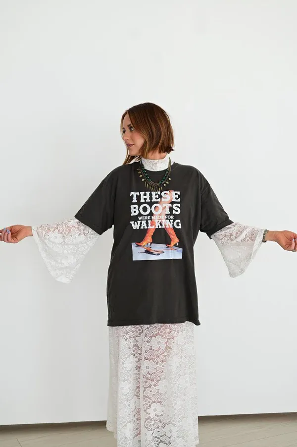 Turq Haven Ivory Lace Bell Top