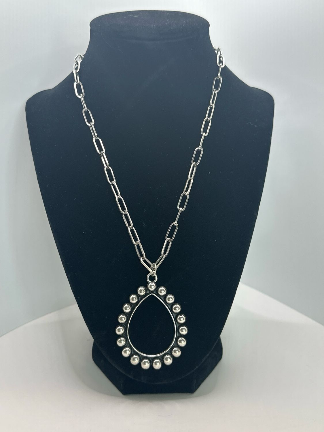 Western Style Pendant Necklace