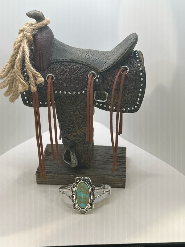 Western Style Oval Stone Cuff Bracelet Turqouise