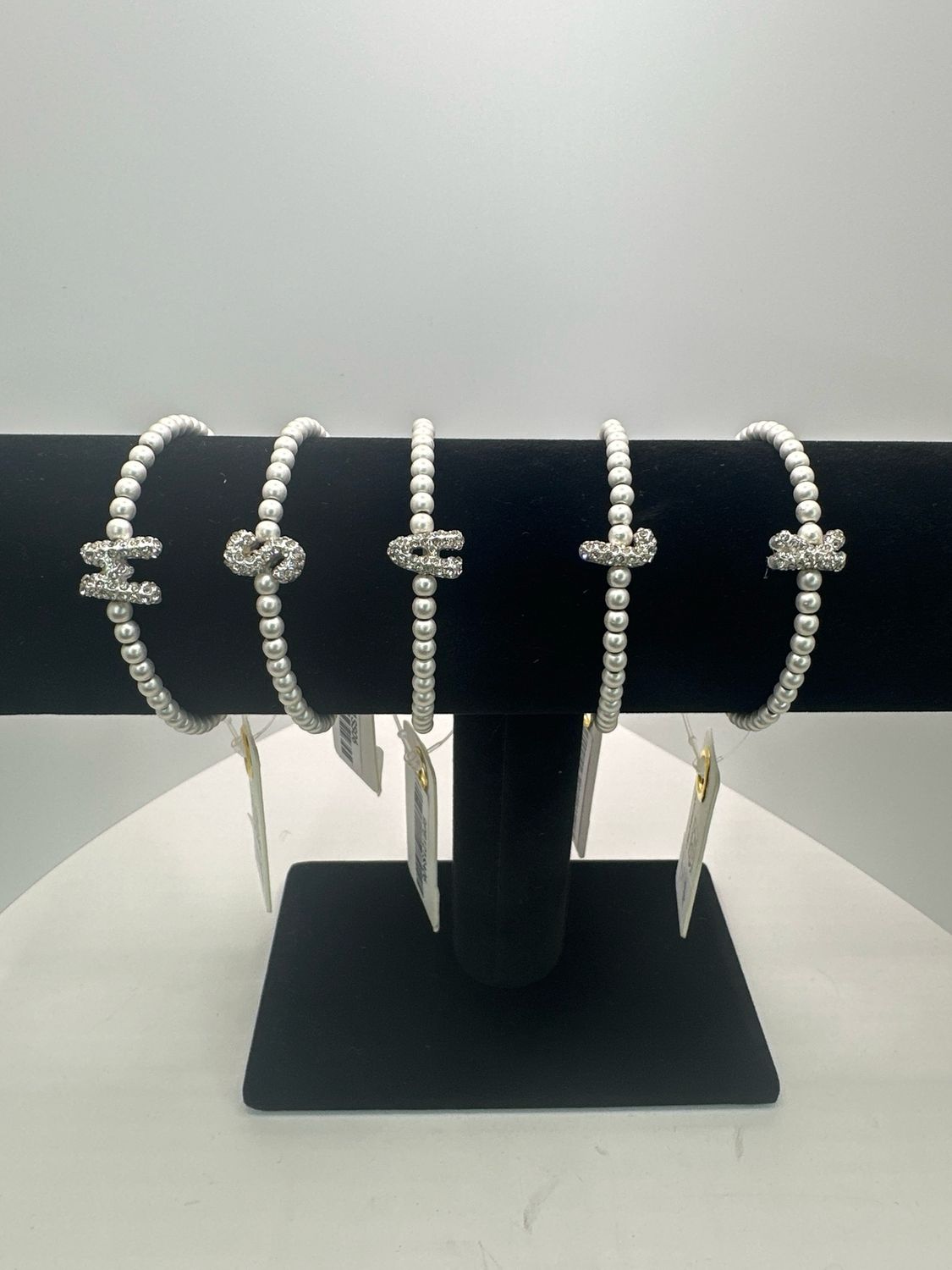 Bead Bracelet with Rhinestone Inital L