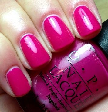 THAT'S BERRY DARING LACQUER