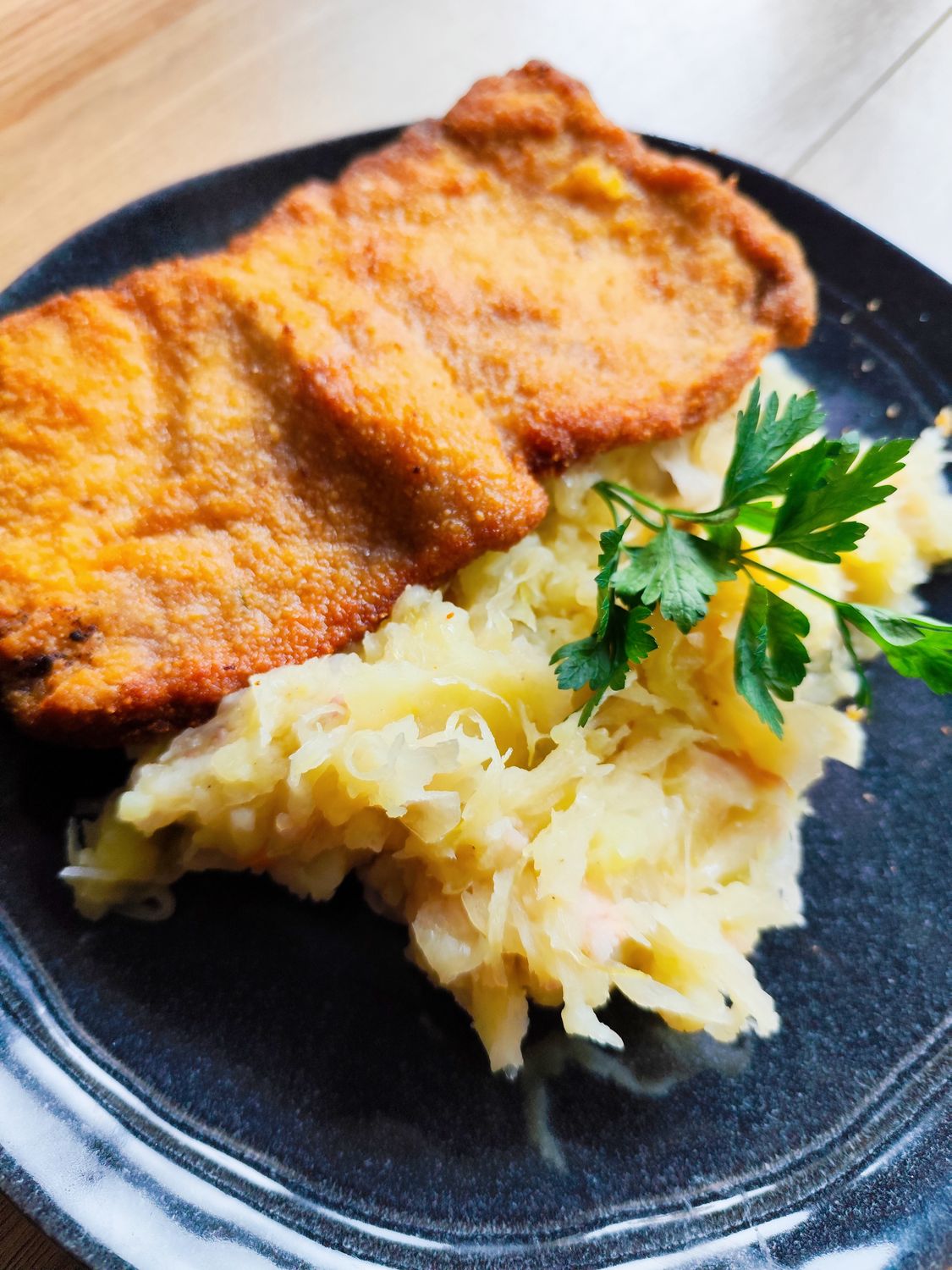 Śląski Panczkraut (ziemniaki, kapusta kiszona, boczek), schabowy