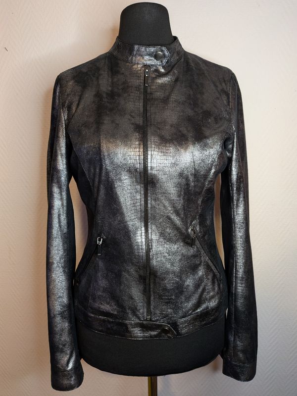 Blouson reptile léger