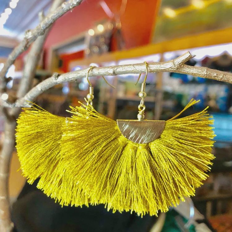 FRINGE EARRING