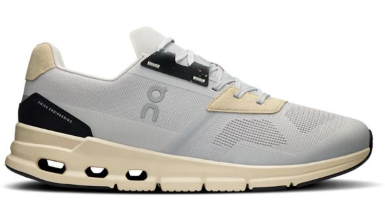 ON Cloud Riff (M), Size: 9.5