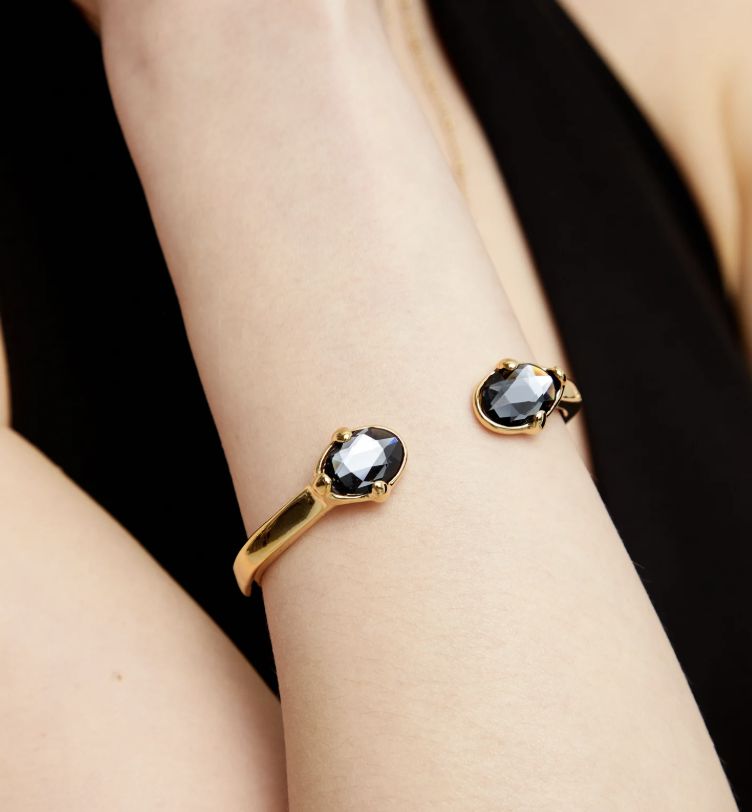 Uno de 50 Bangle bracelet with two oval faceted black crystals, Color: Gold