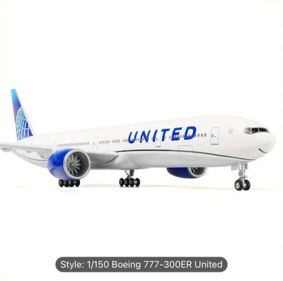 United Airlines Boeing 777-300ER Desk Model Aircraft