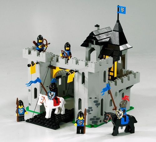 (VINTAGE) LEGO 6074 Black Falcon’s Fortress (Pre-Loved)