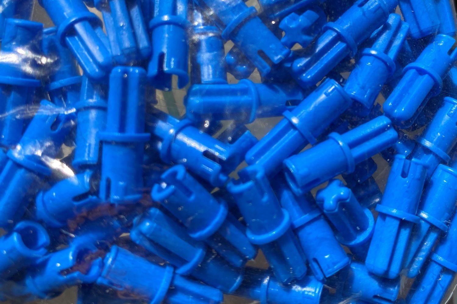 LEGO Parts 43093 Blue Technic Axle Pin w/ Friction Ridges