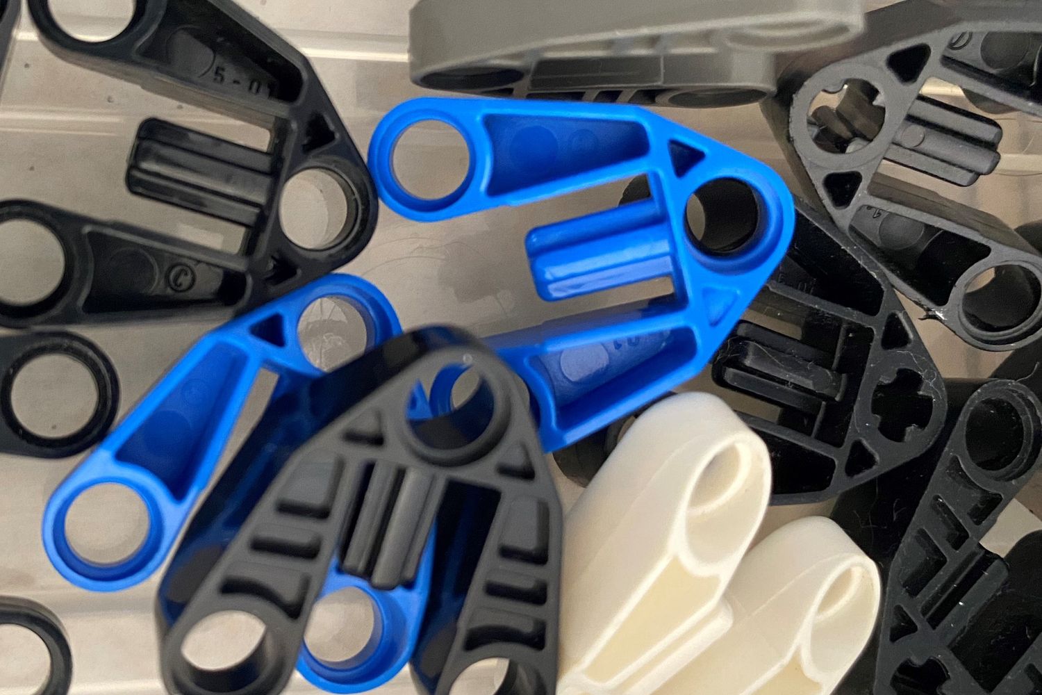 LEGO Connector Block 3 x 3 Triangular w. Crossaxle (32175)