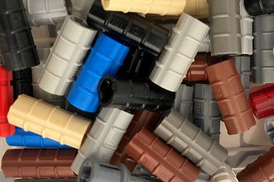 LEGO TECHNIC Axle Connector 2L Ridged with Hole &amp; Orientation Lot