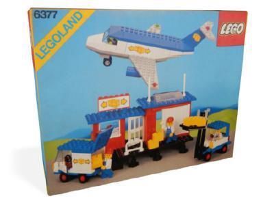(VINTAGE) LEGO LEGOLAND 6377 Flight Delivery Center (Pre-Loved)