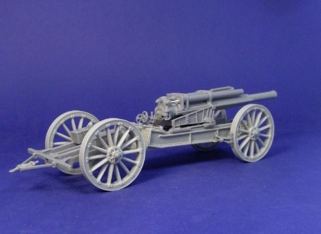 British WWI 60 pound cannon and limber