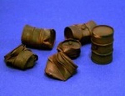 Oil durms- heavly damaged Oil durms- heavly damaged