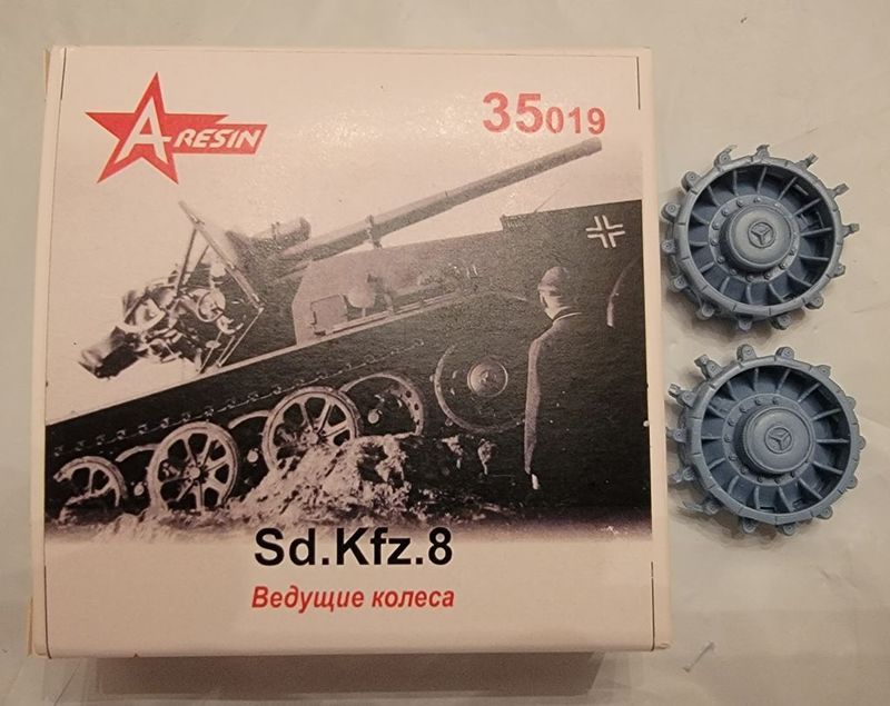 German Sd.Kfz. 8 corrected Drive sprockets