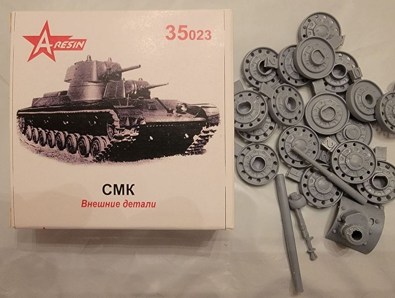 Russian/ Soviet SMK road wheels and detail set