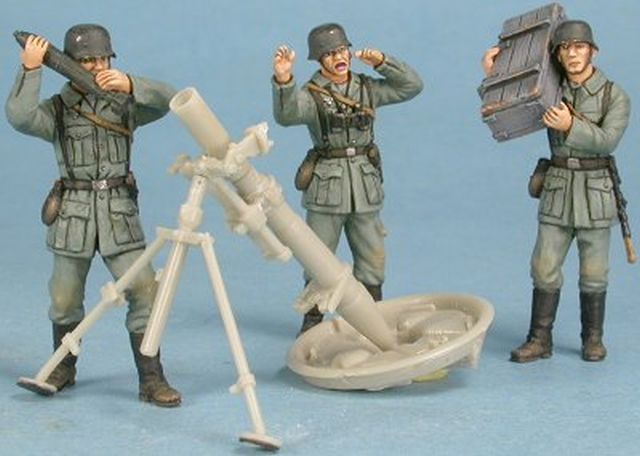 German 120mm mortar crew