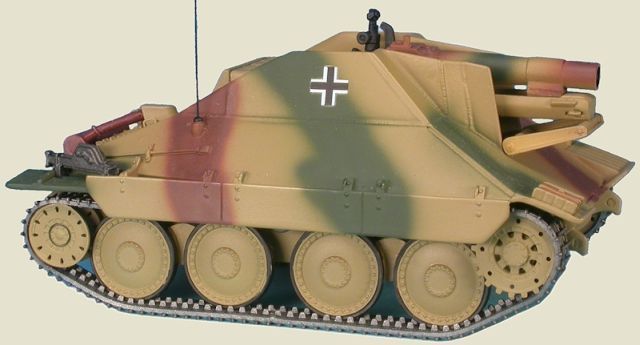 German Jagdpanzer 38(t) 33/2(Sf) German Jagdpanzer 38(t) 33/2(Sf)