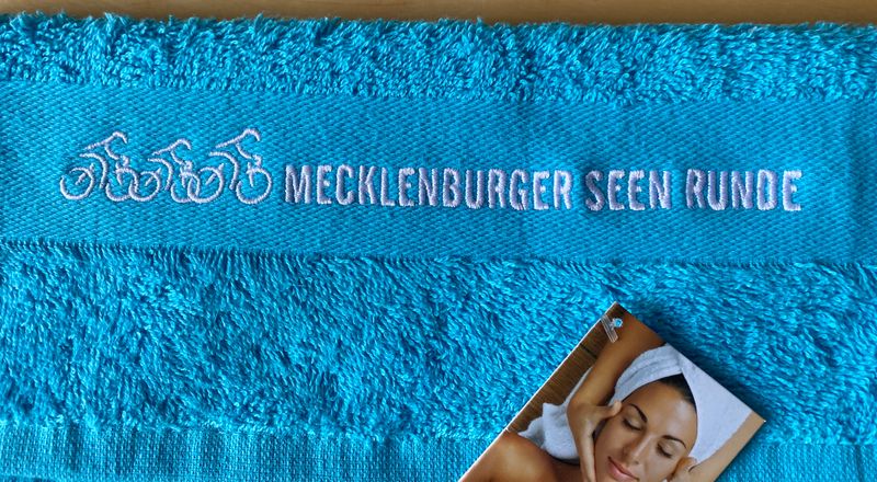 MSR Handtuch (50x30) mit weißem MSR Logo-Stick MSR Handtuch (50x30) mit weißem MSR Logo-Stick