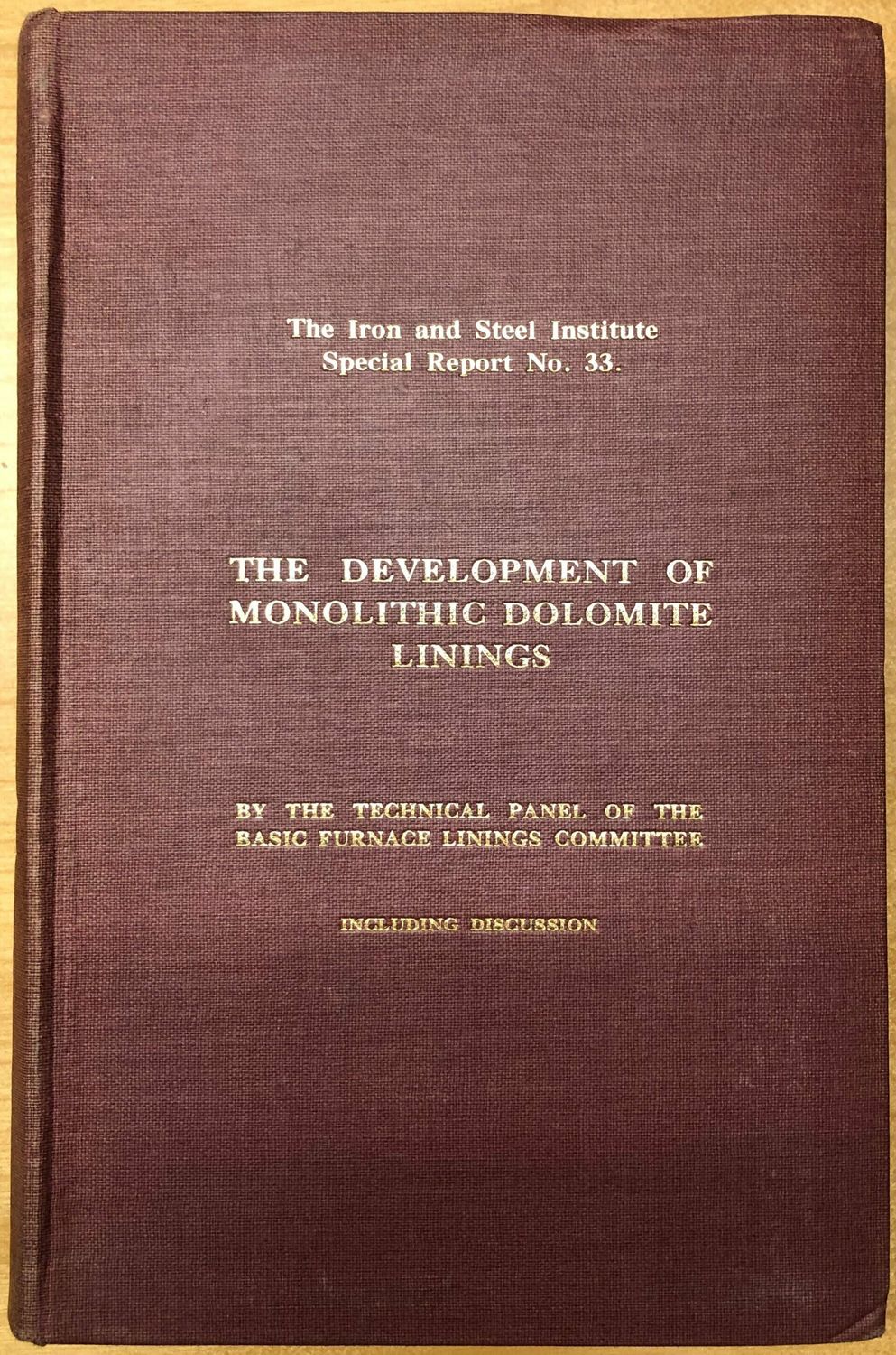 The development of monolithic dolomite linings. 1946.