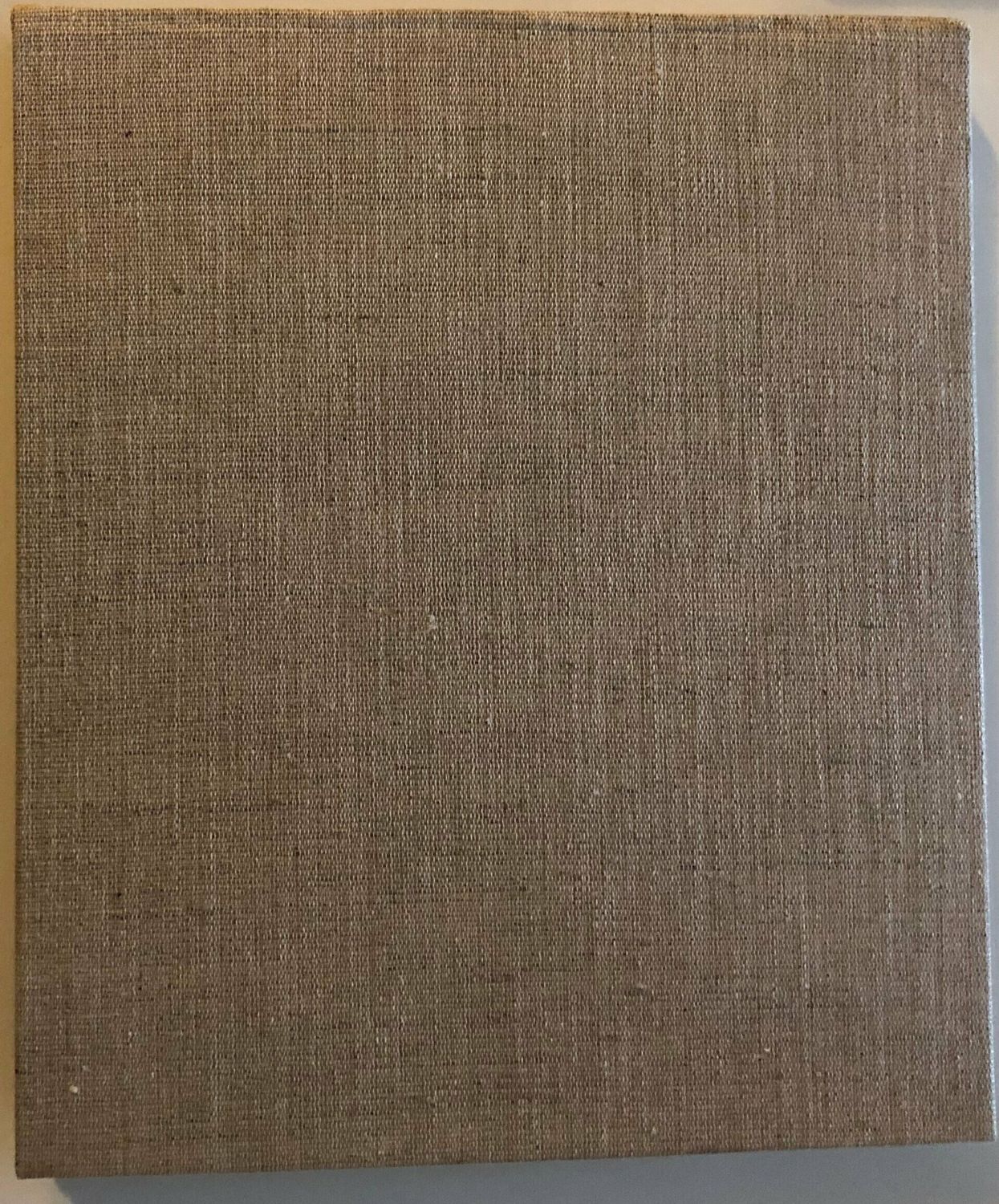 Husesyn i öst och väst