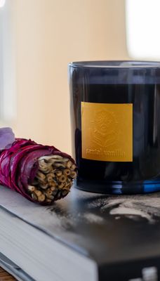 Santal &amp; Vanilla Candle