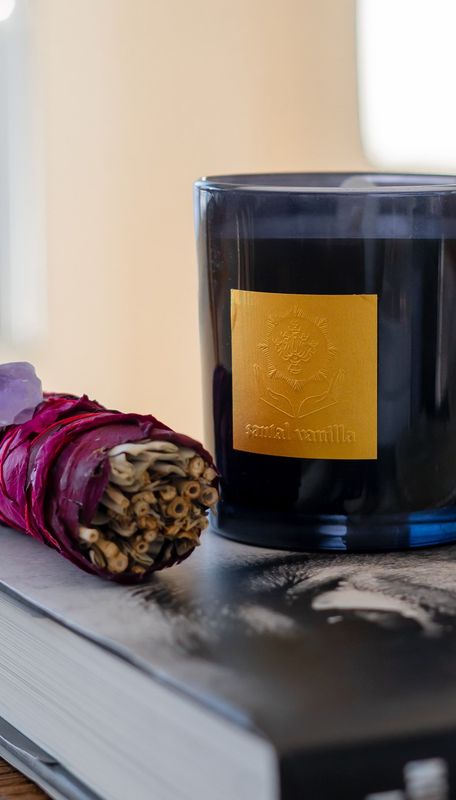 Santal &amp; Vanilla Candle