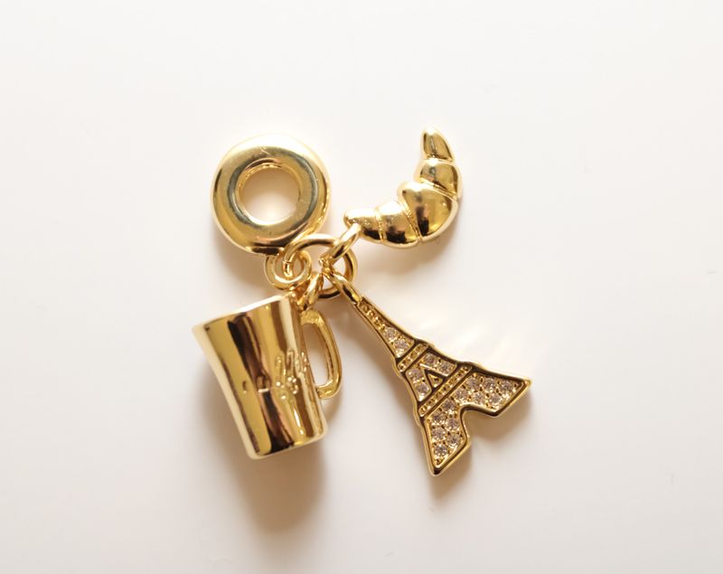 Paris Cluster Charm