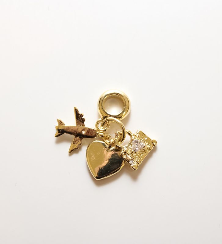 Travel Cluster Charm