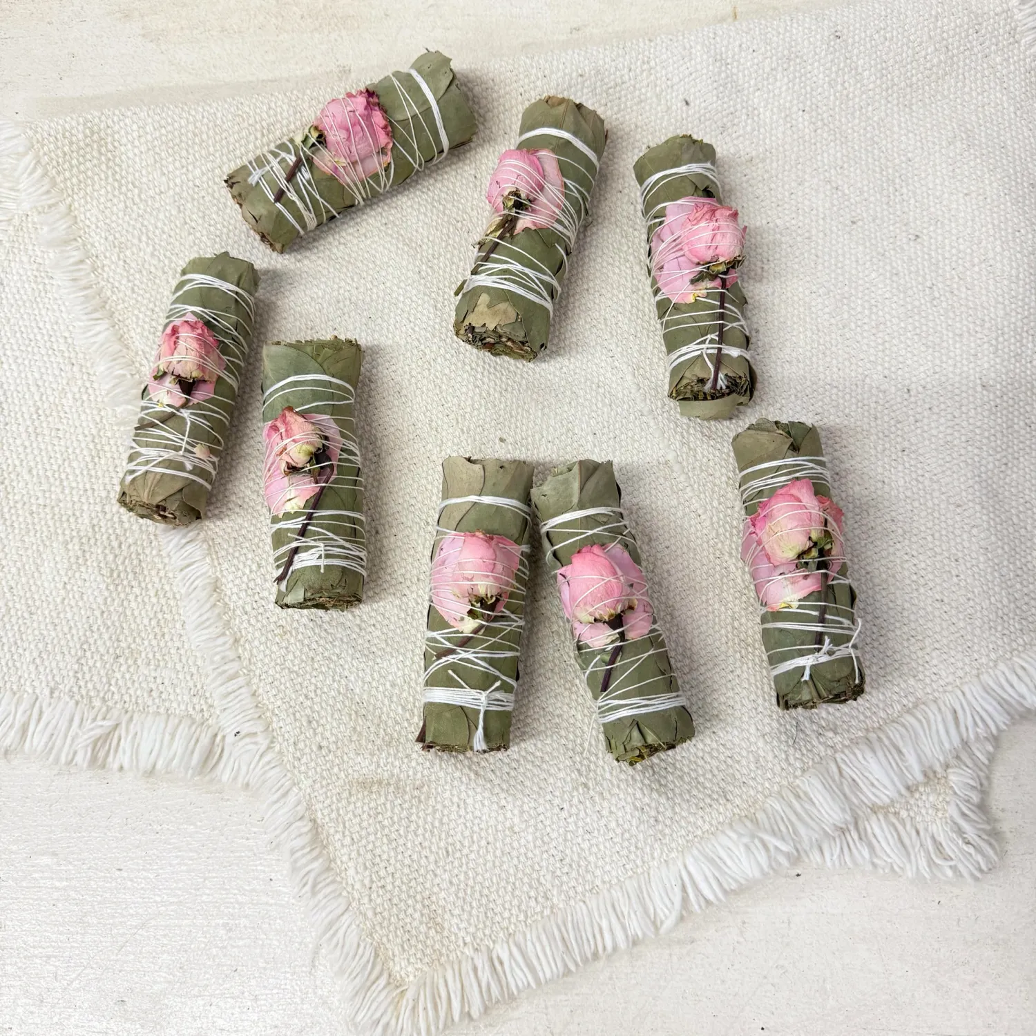 Pink Rose Petal &amp; Bud Small Eucalyptus Bundle