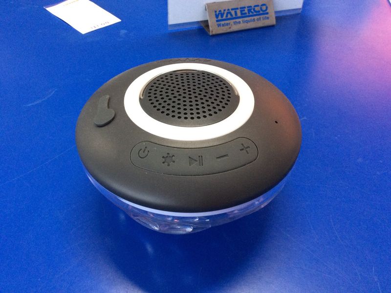 Wireless speakers &amp; lights