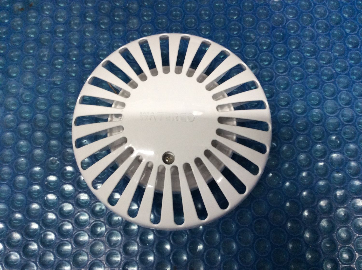 Waterco Safety Suction 40mm Threaded for fibreglass