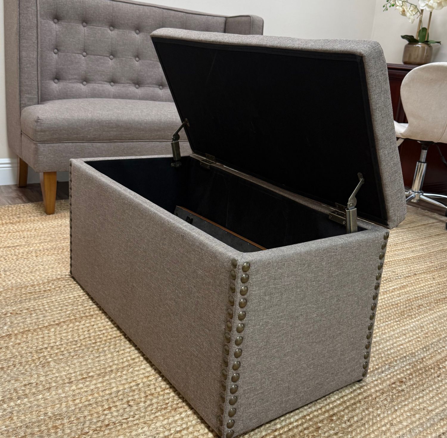 Trunk storage / Bench