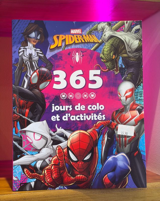 365 JOURS  de colo et d'activités - Marvel Spider-Man