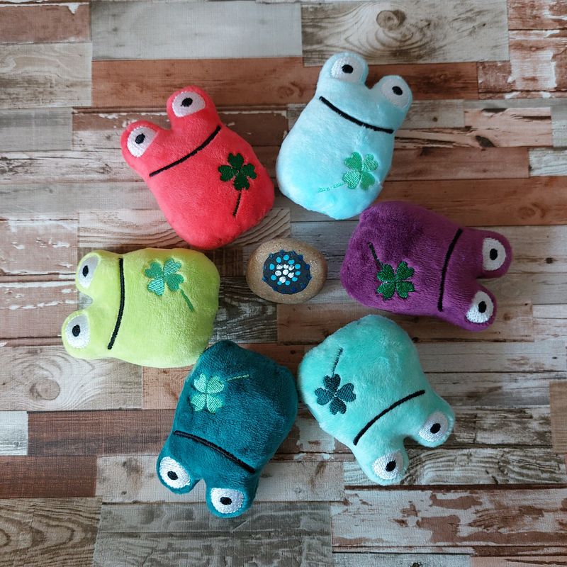 Glücksbringer "Glücksfrosch" Geschenke, mit Kleeblatt