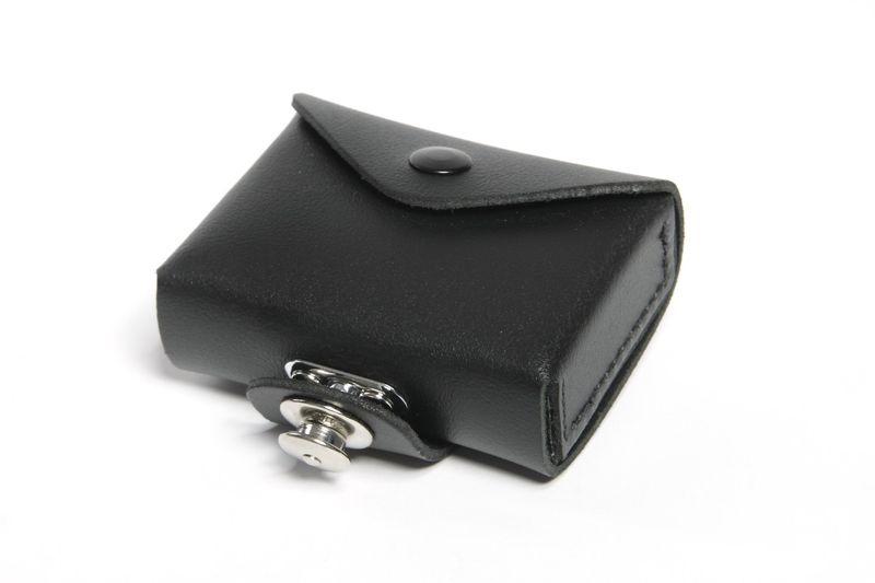 Ledertasche, geschlossene Ausführung für Digitalen Meldeempfänger EuroBOS MARS und ZEUS mit TENAX-Verschluss.