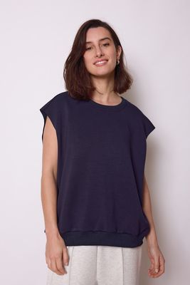 Lize sweater mouwloos blauw