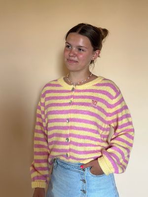 SWEATERS & KNITWEAR