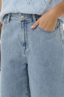 polina jeans short