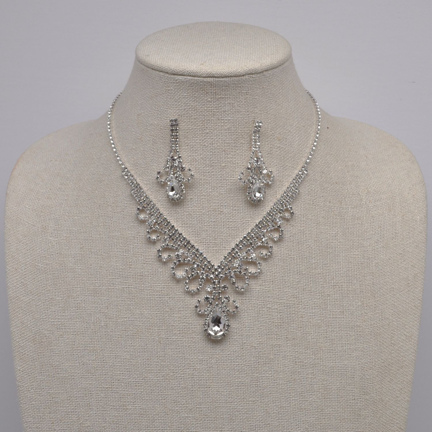 CR22356S1S CLR/S SWRLY TRDRP DNGL SET