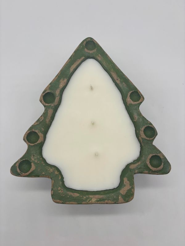 BCC Ceramic Christmas Tree Coconut Apricot Wax Candle