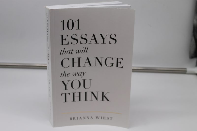 101 Essays That Will Change The Way You Think