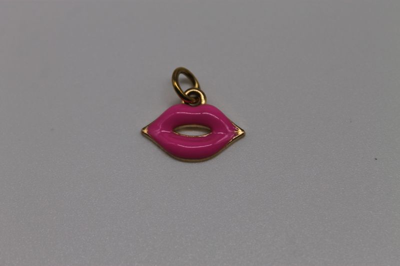 Gold Pucker Up Lips Charm
