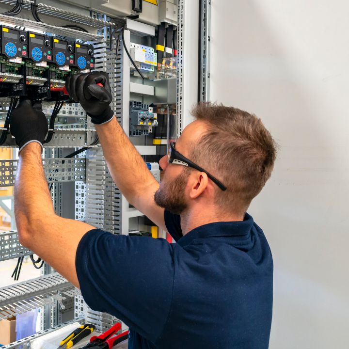 Gestión intermediaria con colaboradores