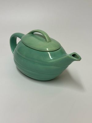 Bauer 'Aladdin' Mid Century Teapot