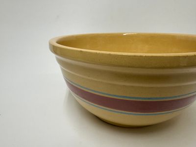 Watt Pottery Vintage #14 Yellowware Mixing Bowl
